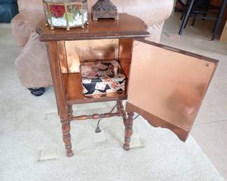 VTG SMOKE STAND COPPER LINED