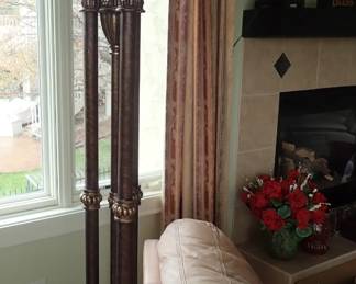 COLUMN FLOOR LAMP FOOTED