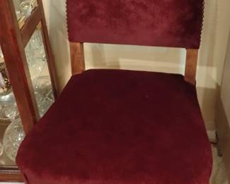 UPHOLSTERED ARMLESS SIDE CHAIR