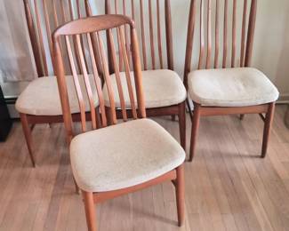 Four Benny Linden Modern Dining Chairs (Read)