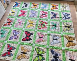 Vintage Handmade Butterfly Blooms Quilt