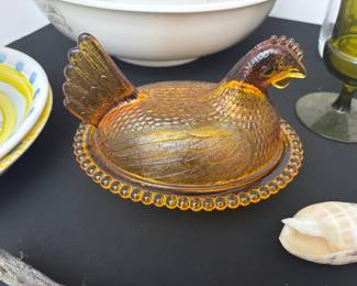 Indiana Glass Amber Hen on Nest