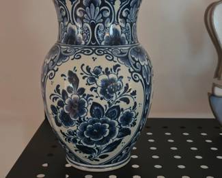 Goudse Plateel Guelders Delft Vase