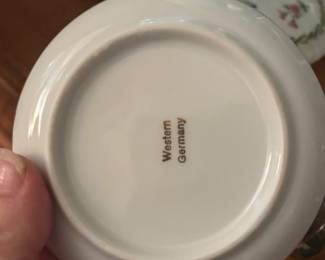 Western Germany Fox Hunting Scene Plates Set of  second image