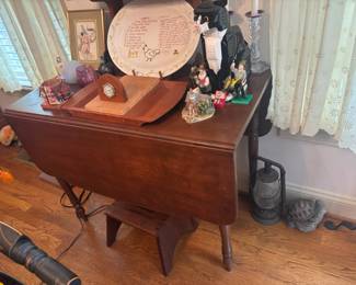 Mahogany Drop Leaf Pembroke Table with Turned Legs and Step Stool