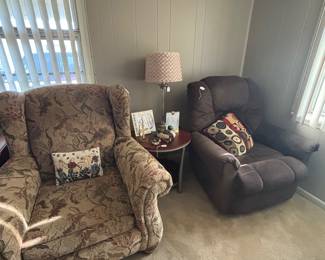 Side chair & rocker recliner