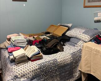 Full size adjustable split mattress bed