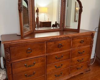 Oakwood Interiors Bedroom Set 