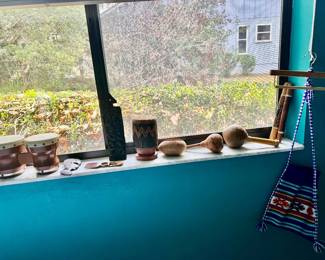 African souvenirs and bongos 
