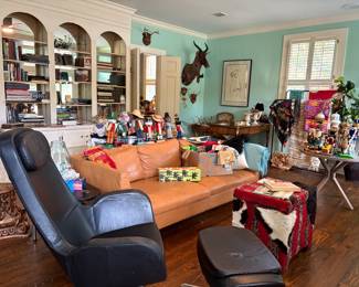 We have mcm from old Exxon offices in Houston by Knoll. 