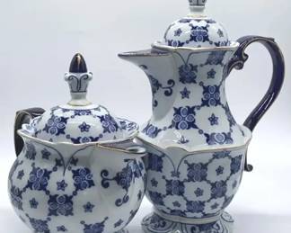 Vintage Bombay Blue & White Porcelain Creamer Pitcher & Lidded Sugar Bowl Set Floral Gold Trim