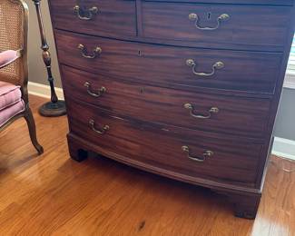 Mahogany antique 5 drawer Hepplewhite chest