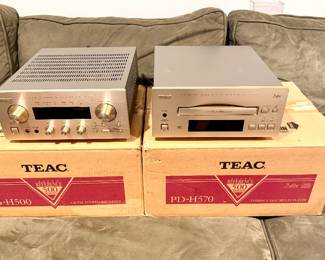 Tech AG-H500 AM/FM Receiver and  Compact Disc Player