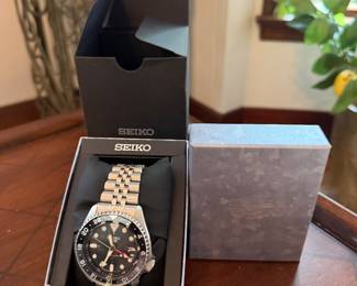 Seiko 5 GMT 2023