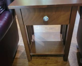 PRESALE - $20 SIDE TABLE WITH DRAWER AND POLISH KNOB