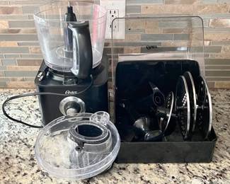 Oster Food Processor with Attachments — Tested & Works