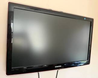 Samsung SyncMaster P2770HD HDTV Monitor