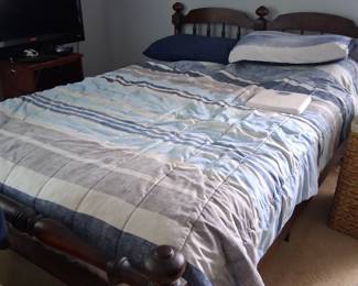 Full size bed