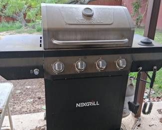 Gas grill