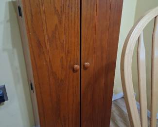Storage cabinet