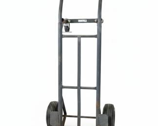 Milwaukee lb Capacity DHandle Hand Truck