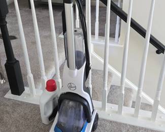 Hoover PowerDash Pet Compact Carpet Cleaner