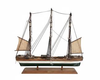 Model Clipper Ship "Rainbow"