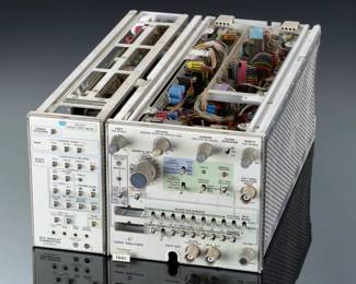 Tektronix 7D01 Logic Analyzer & DF2 Display Formatter Vintage Test Equip