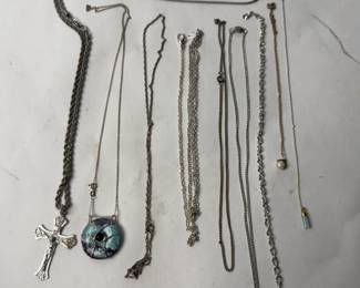 Lot 10 Costume Necklaces Mixed Styles Silver Tone & Gold Tone Jewelry