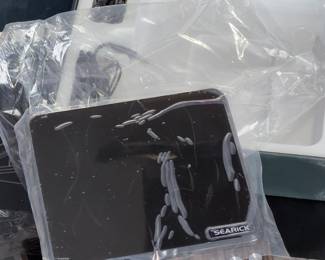 Searick Portable CD Player CW605 New in Box Untested Personal Audio