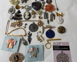 Large Lot Assorted Costume Jewelry Pins Pendants Brooches Charms Mixed Media