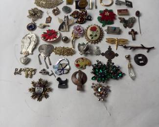Vintage costume Jewelry Lot | 50+ Pins, Pendants, Brooches | Mixed Styles