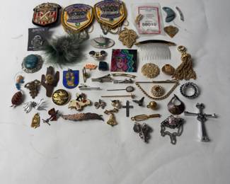 Vintage Costume Jewelry Lot: Pins, Pendants, Brooches, Tie Clips & More