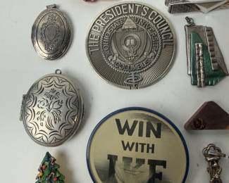 Large Lot Vintage Costume Jewelry Pins & Pendants - Mixed Styles