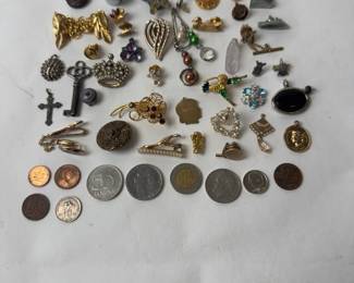 Costume Jewelry Lot: 50 Vintage Pins, Pendants & Brooches Collection