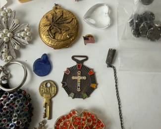 Large Lot Assorted Costume Jewelry Pins Pendants Brooches Charms Mixed Media