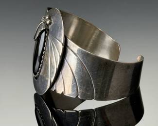 Navajo Sterling Silver & Onyx Cuff Bracelet Signed RT Native American Jewelry