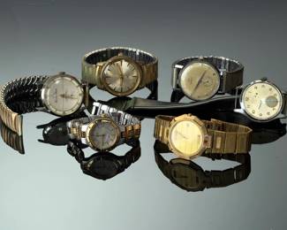 6 Vintage Untested Wristwatches Lot: Waltham, Bulova, Raymond Weil, Citizen, More