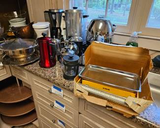 Kitchen items including a Scandinavian EKS 1960 kitchen scale, (items sold separately).