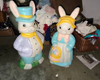 BLOW MOLD EASTER RABBITS