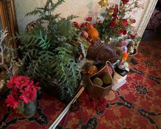 MISC DECOR LOT