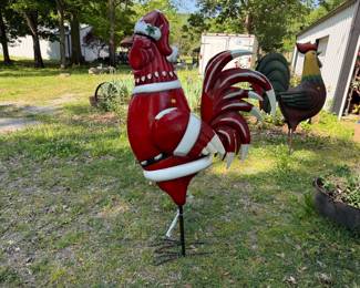 LARGE METAL CHRISTMAS CHICKEN