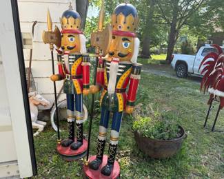 NUTCRACKERS