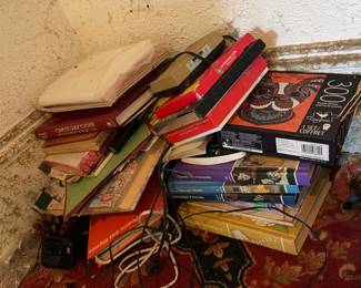 BOOK / MISC LOT