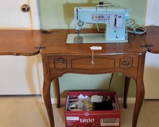 Singer Sewing Machine with Table