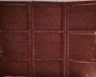 Woven Tri-fold Screen