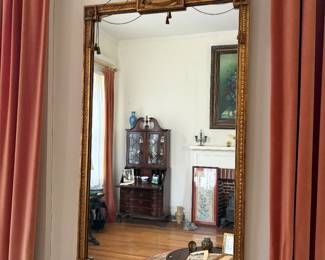 Divine Friedman Brothera federal mirror in pristine condition. This is a  RARE find 