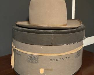 Vintage Stetson hat with the box!