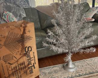 Aluminum Christmas tree 