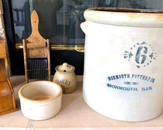 Monmouth Pottery Co. 6-gallon ceramic crock
